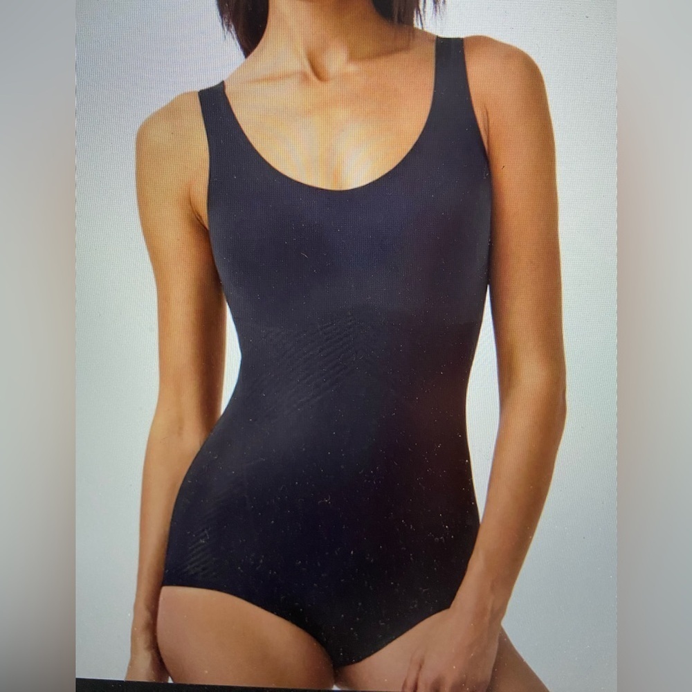 Spanx Assets Large red Hot Label women’s firming black bodysuit w sheer sides
